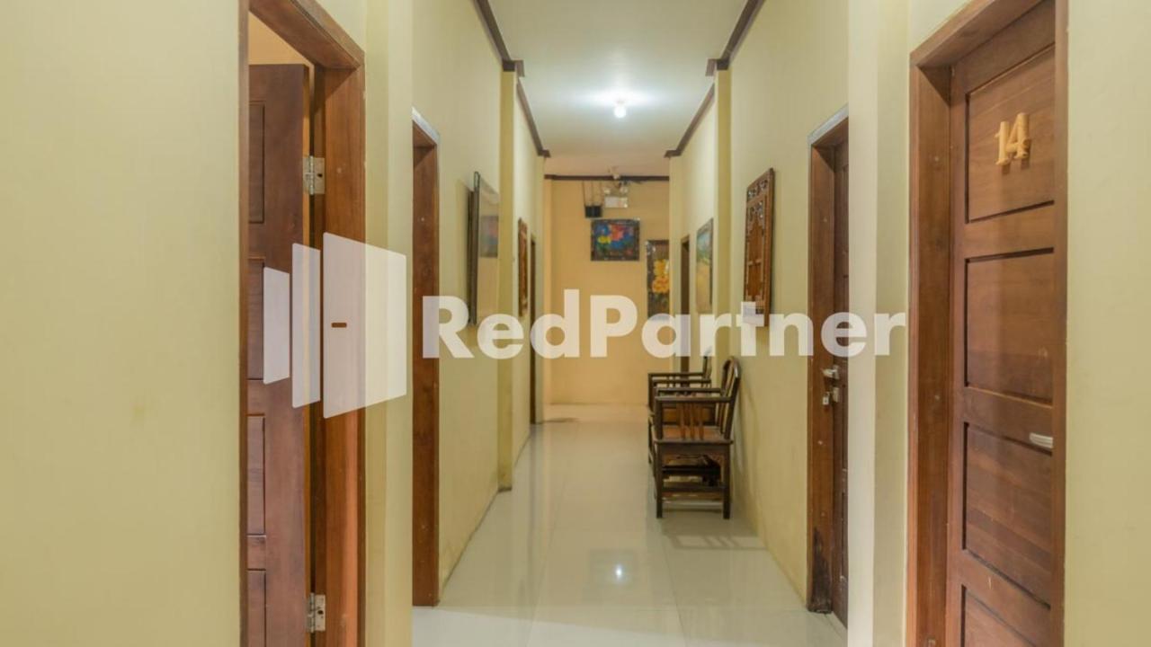 Vandhela Homestay Syariah Mitra Reddoorz 泗水 外观 照片