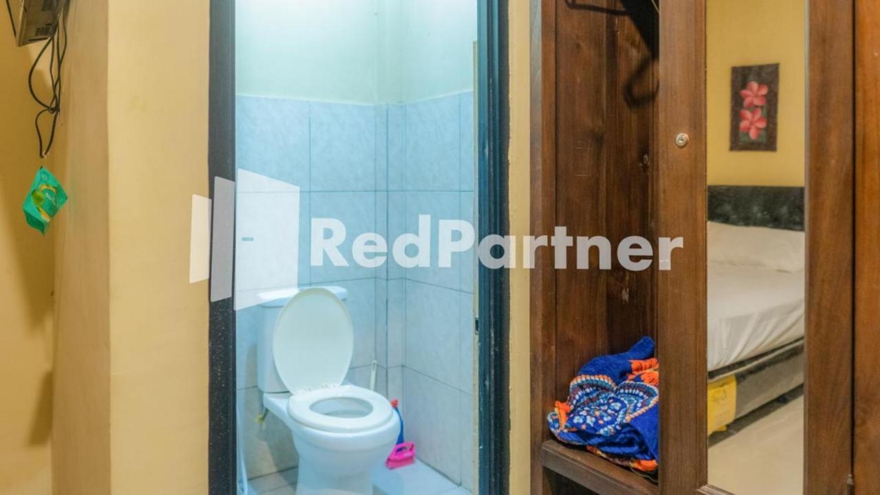 Vandhela Homestay Syariah Mitra Reddoorz 泗水 外观 照片
