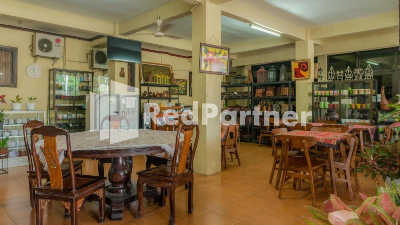 Vandhela Homestay Syariah Mitra Reddoorz 泗水 外观 照片