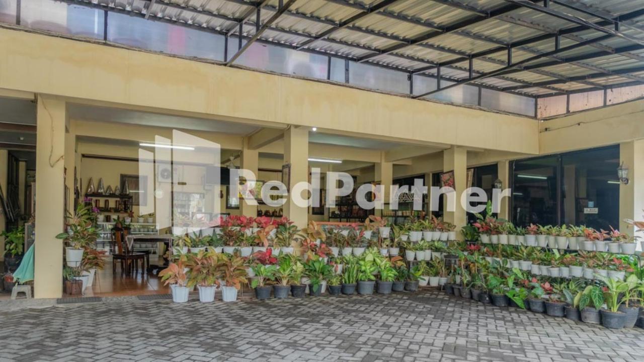 Vandhela Homestay Syariah Mitra Reddoorz 泗水 外观 照片